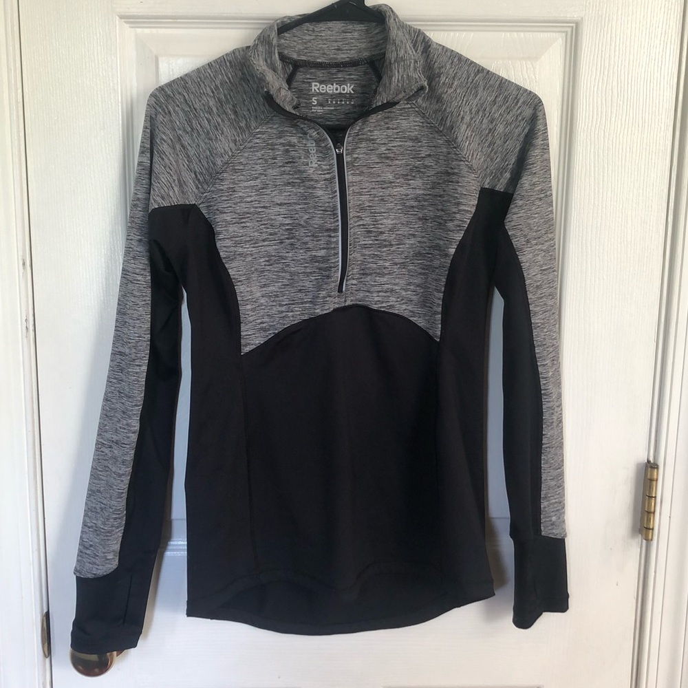 Reebok Quarter Zip Active Top -Size Small